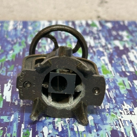 Vintage Die-Cast Pencil Sharpener SQUEEZER WINE GRAPE PRESS with Box #204 - Picture 6 of 7